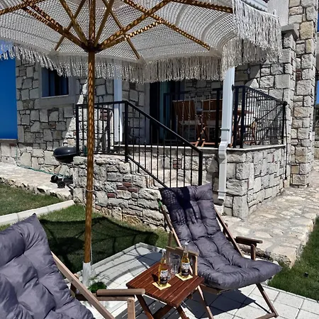 Villa Kataraktis