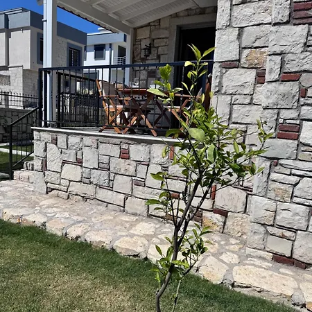 Villa Kataraktis
