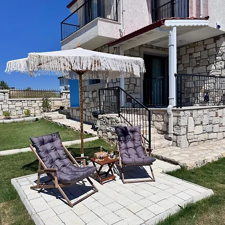 Kataraktis Villa *